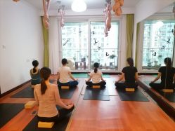 -Yvon yoga 瑜伽·精准体态管理中心
