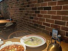 -小三峡食府(西五路店)