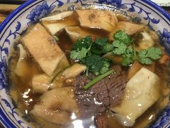 特色牛肉罩火烧-哈老太太(联盟路店)