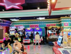-LuckyStar幸运星家庭娱乐中心(东莞国贸店)