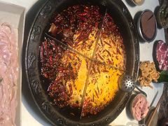 -渝嘴小老弟老火锅(华新村店)