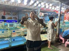 -拉威海鲜市场