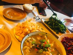 -龙门阵茶屋川菜馆(武康路店)