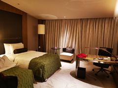 -上海滴水湖皇冠假日酒店