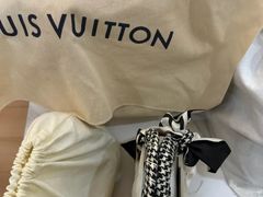 -臻新二手奢侈品回收鉴定(塘桥店)