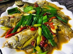 野生杂鱼酱油水-美味海鲜大排档(明发美食地标店)
