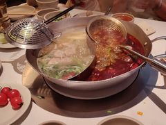 -左庭右院鲜牛肉火锅(金山万达店)