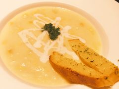 鸡肉玉米浓汤-红墙餐吧(大学城南亭店)