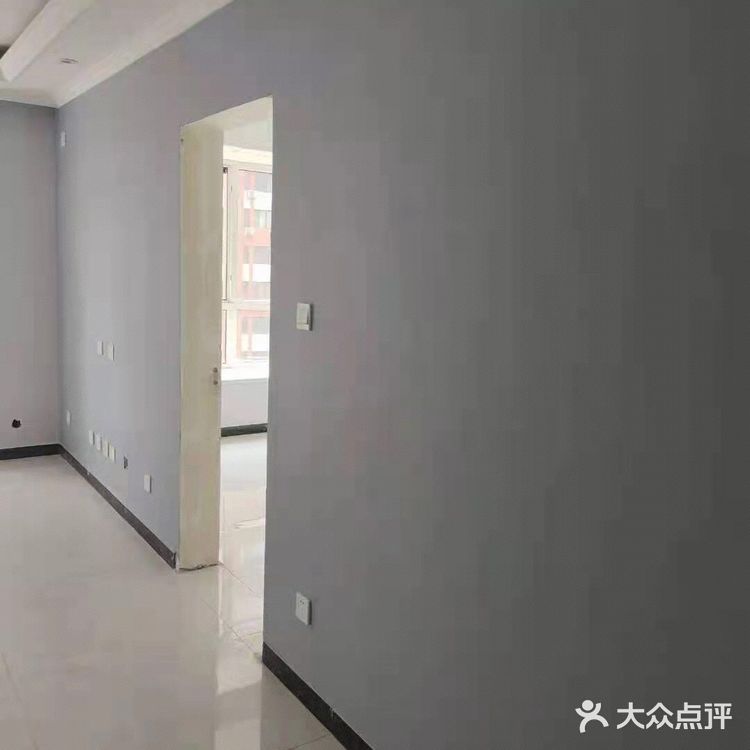 装修的很有特点，师傅也特别专业，主要价格我们可以接受