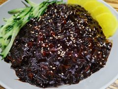 韩式炸酱面-吴草鸡爪오초닭발韩食堂(融恒盈嘉中心店)