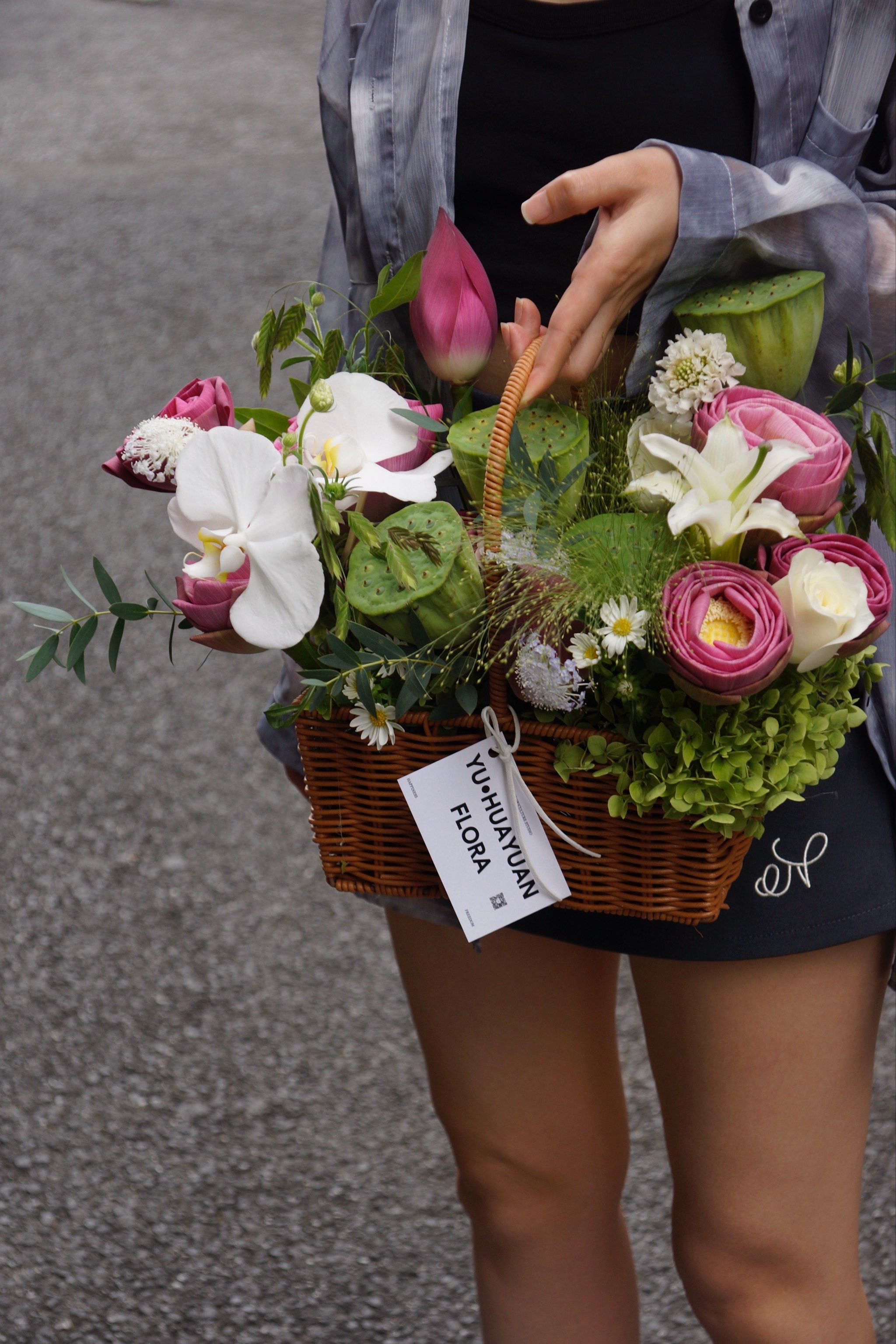 手提花篮