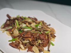 -桥边小楼·手工云南菜·古城观景小楼