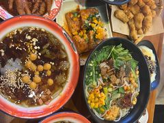 -爆炸头阿姨小四川正宗川味小吃(无任何分店)