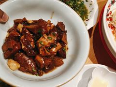 红烧猪蹄-湘阁里辣(南岭购物广场店)