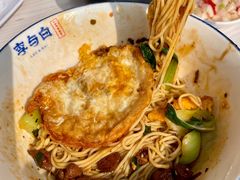 -李与白包子铺(桐梓林店)