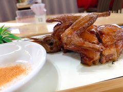 招牌爆汁红烧乳鸽-肥仔顺德菜(龙悦居店)