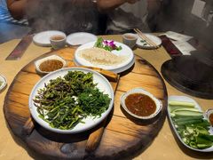 -万里闯关东铁锅炖菜馆(高新旗舰店)