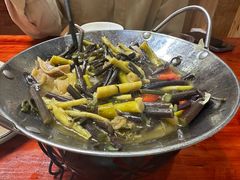 -芦茨金富饭庄·25年老字号·专做稻草鸡