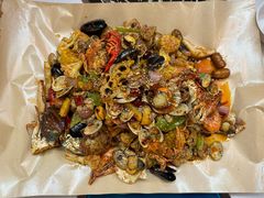 -老东镇啤酒屋海鲜加工·蒸汽海鲜·海鲜烧烤(台东店)