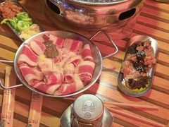 -叽叽扎扎烤肉场(生态城万达店)