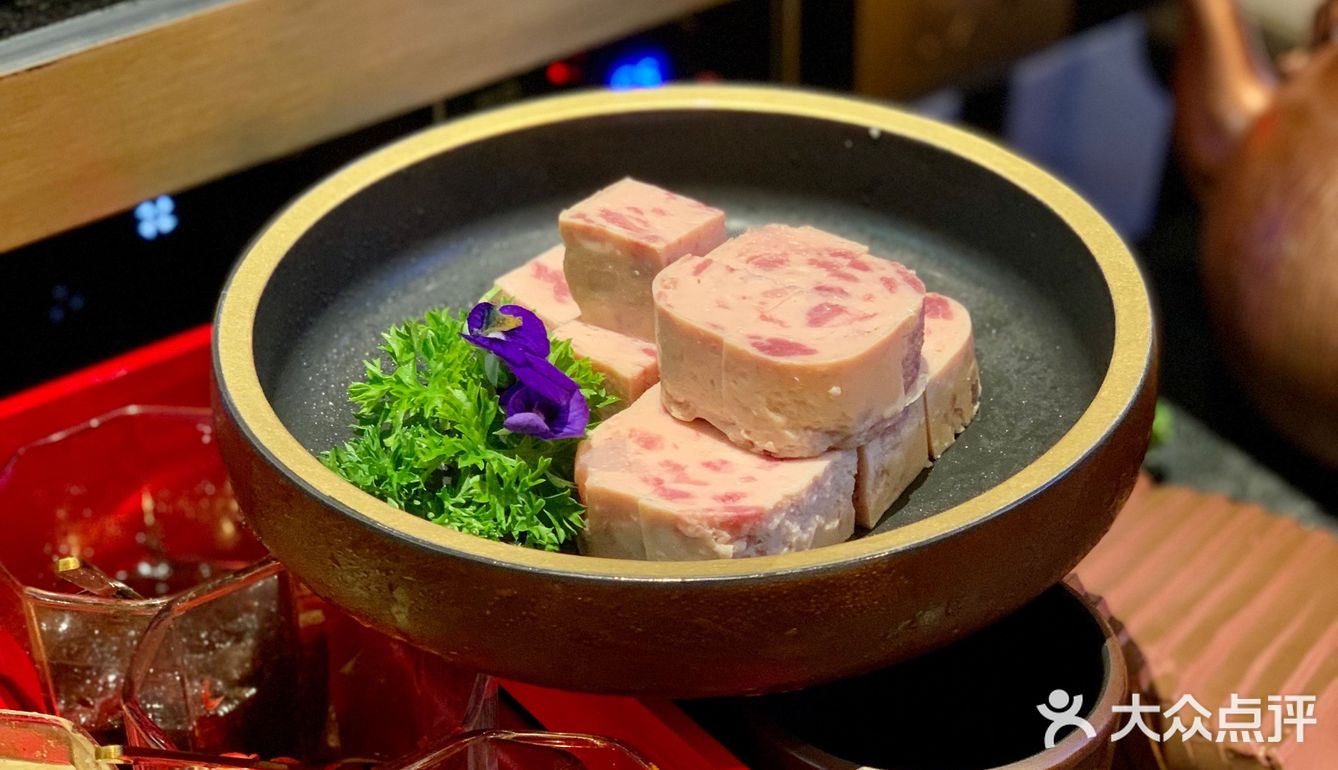 重庆火锅人间烟火在渝利‼️锅底正牛肉嫩真绝了
