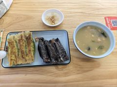 -众品老方子锅贴甜沫(李村店)