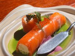 烟熏挪威三文鱼卷配红鱼籽酱-格鲁·秀色Georgia’s Feast