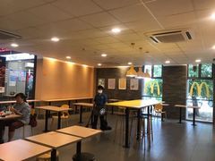 -麦当劳(石坝服务区店)