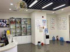 -缤纷鸟美术书法(汉神购物广场校区)