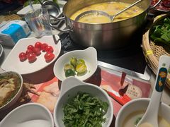 -尚尚仙·酸汤猪手·猪肚鸡火锅(华联万柳购物中心店)