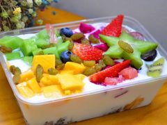 -爱果果粒方水果捞茶饮店