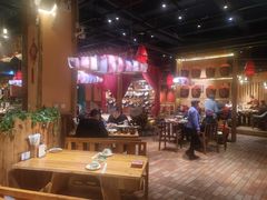 大堂-老滇山寨•云南特色菜•地方菜•民族风情歌舞表演(金碧店)