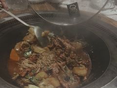 -山河屯铁锅炖鲜鹅·东北菜(开发区一店)