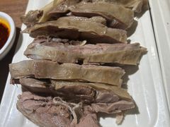 手抓羊腿肉-贯贯吉·清真餐厅(浙江中路店)