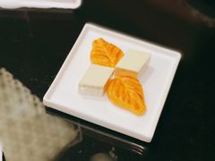 枫叶酥-北京四季酒店·采逸轩