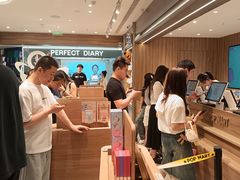 -泡泡玛特POPMART(国金街店)