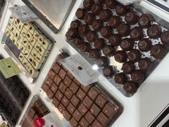 -VENCHI 闻绮(北京国贸商城店)