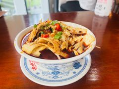 -炉小二铜锅牛蛙•川湘菜(三里屯店)