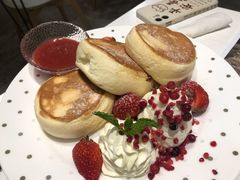 草莓舒芙蕾-娜娜家•Nana’s restaurant (爱琴海店)
