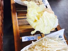 -亿诣蝎府炸酱面羊蝎子火锅(酷车小镇店)