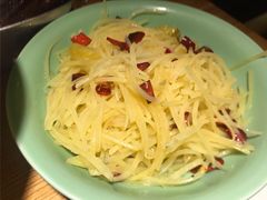 酸辣土豆丝-弄堂里(新天地店)