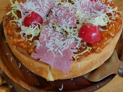 -Dragon Pizza•圆脸龙披萨·牛排餐厅