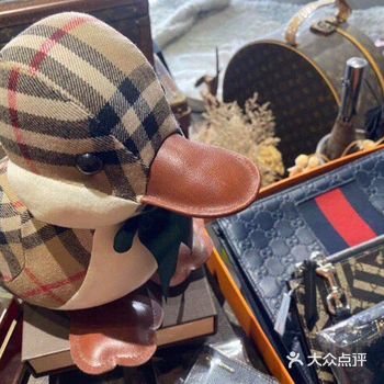 一次性到位，来买奢侈品的客户很多