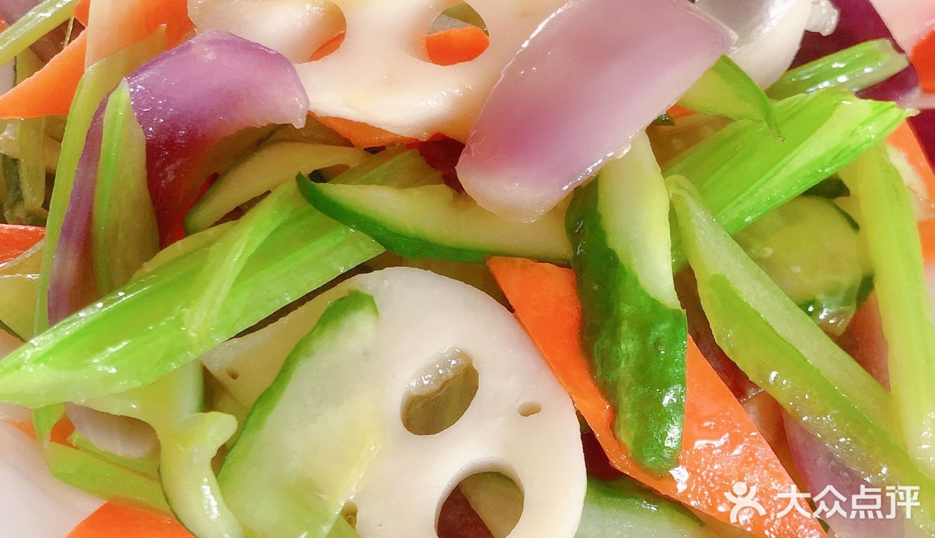 西南风2级,湿度 81%,气压 996 hPa