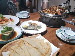 -东来菜馆•手抓海鲜家常菜•海鲜锅贴(鸽子窝店)