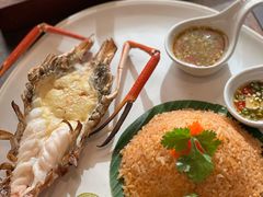 -Chom Cafe and Restaurant