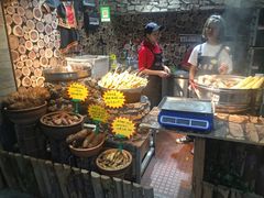 -海口骑楼小吃街