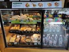 面包甜点陈列柜-星巴克(珠海摩尔百货店)