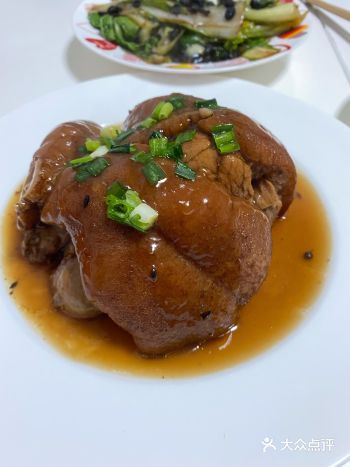 在家实在无聊，花4个半小时搞了个年菜—扣肘子