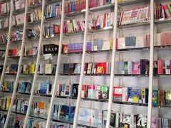 -钟书阁(松江泰晤士小镇店)